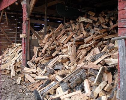  Mulch in Dunwoody GA - Chipper Tree Service - Firewood_closeup_firewood